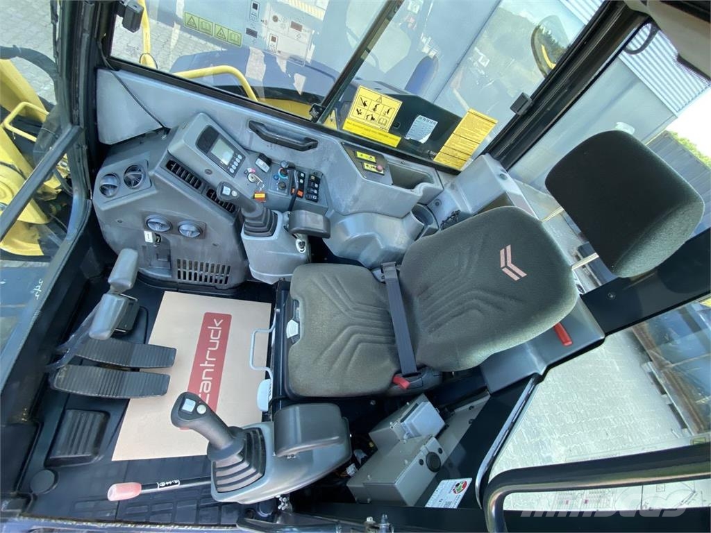 Yanmar VIO80-1A حفارات بعجل
