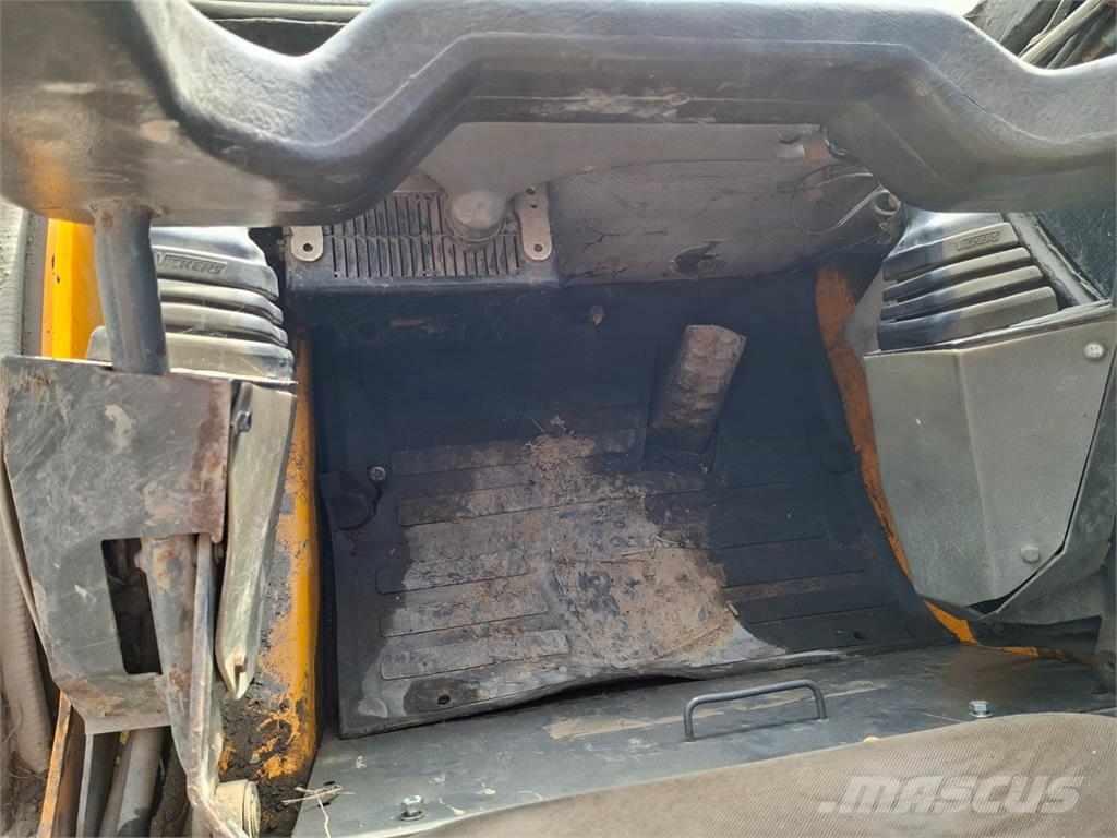 JCB ROBOT Diger
