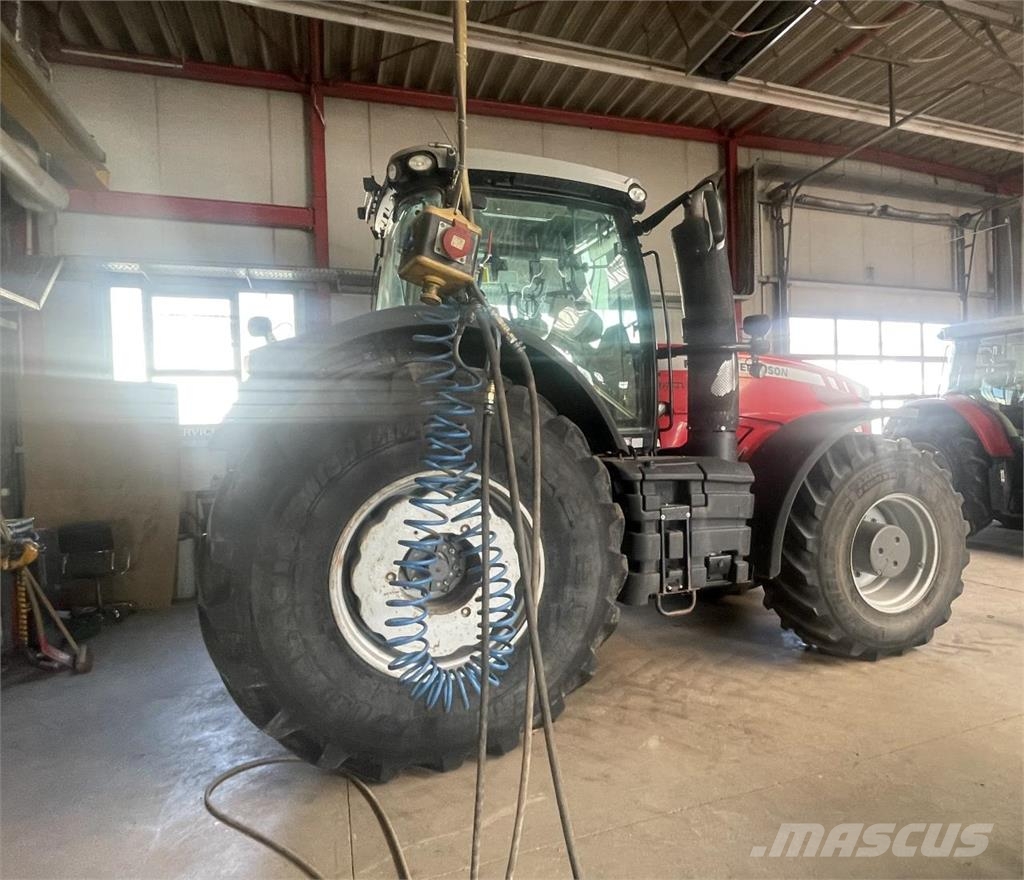 Massey Ferguson 8690 Dyna VT Traktorit