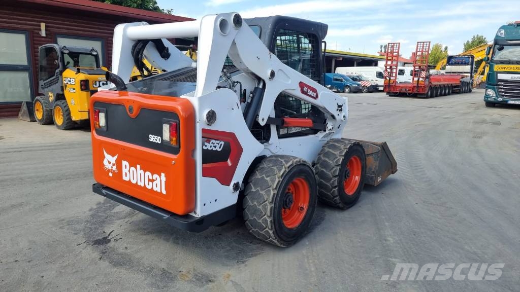 Bobcat S 650 Krautuvai su šoniniu pasukimu