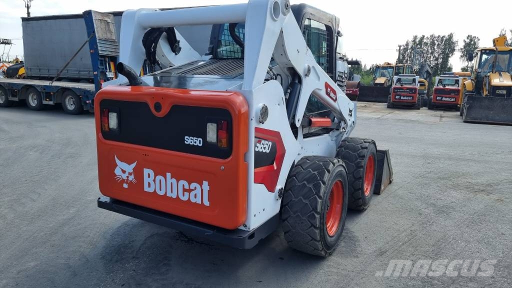 Bobcat S 650 Krautuvai su šoniniu pasukimu