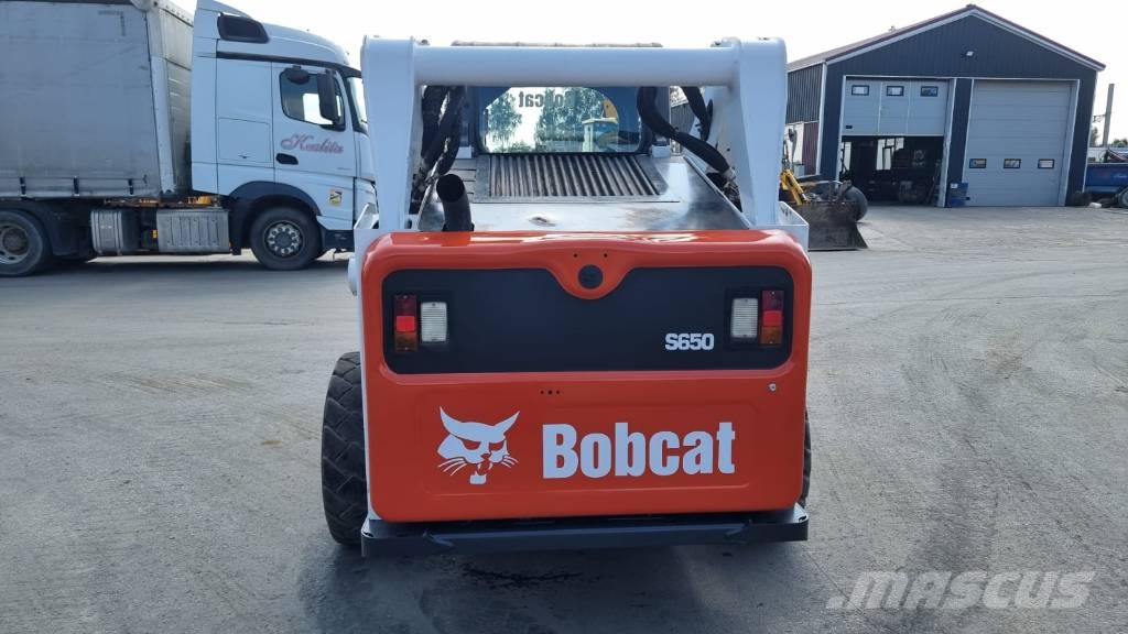 Bobcat S 650 Krautuvai su šoniniu pasukimu