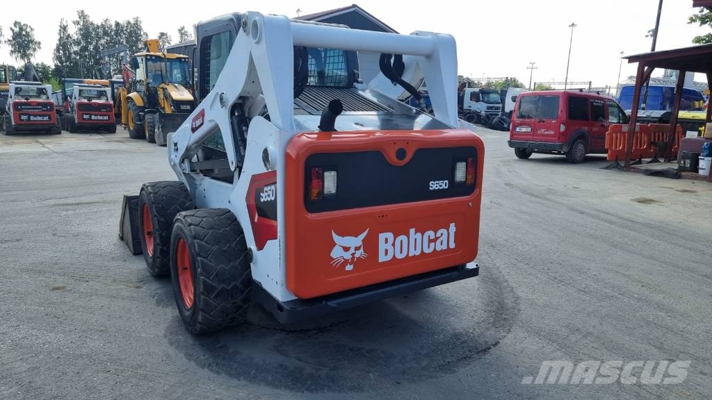 Bobcat S 650 Krautuvai su šoniniu pasukimu