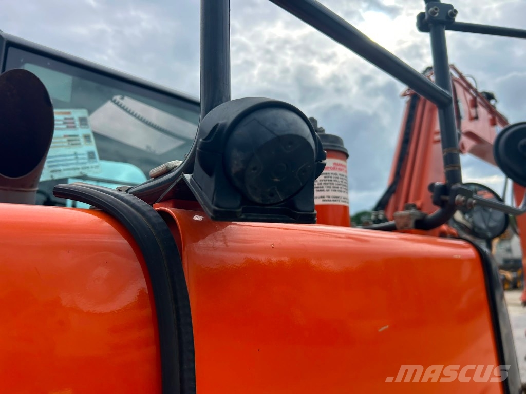 Hitachi ZX85 USBRP-6 حفارات وسط 7 طن - 12 طن