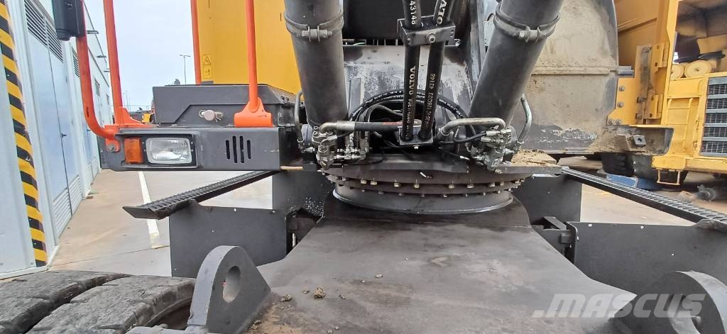 Volvo EW 240 E 旋轉式挖土機/掘鑿機/挖掘機