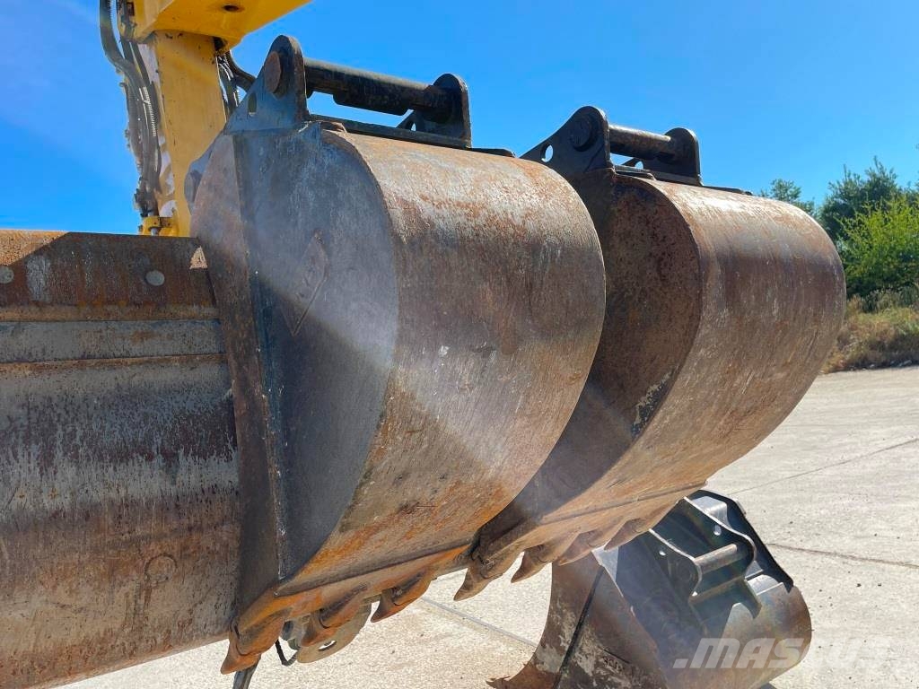 Komatsu PW98MR-11E0 Εκσκαφείς με τροχούς - λάστιχα