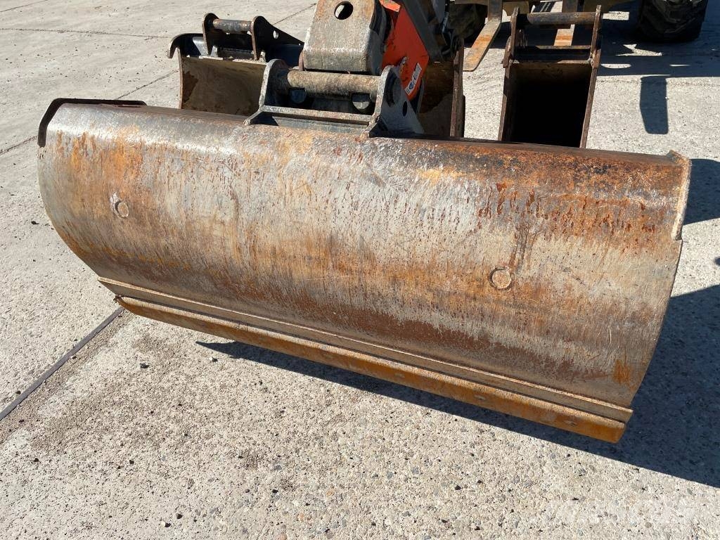 Komatsu PW98MR-11E0 Εκσκαφείς με τροχούς - λάστιχα