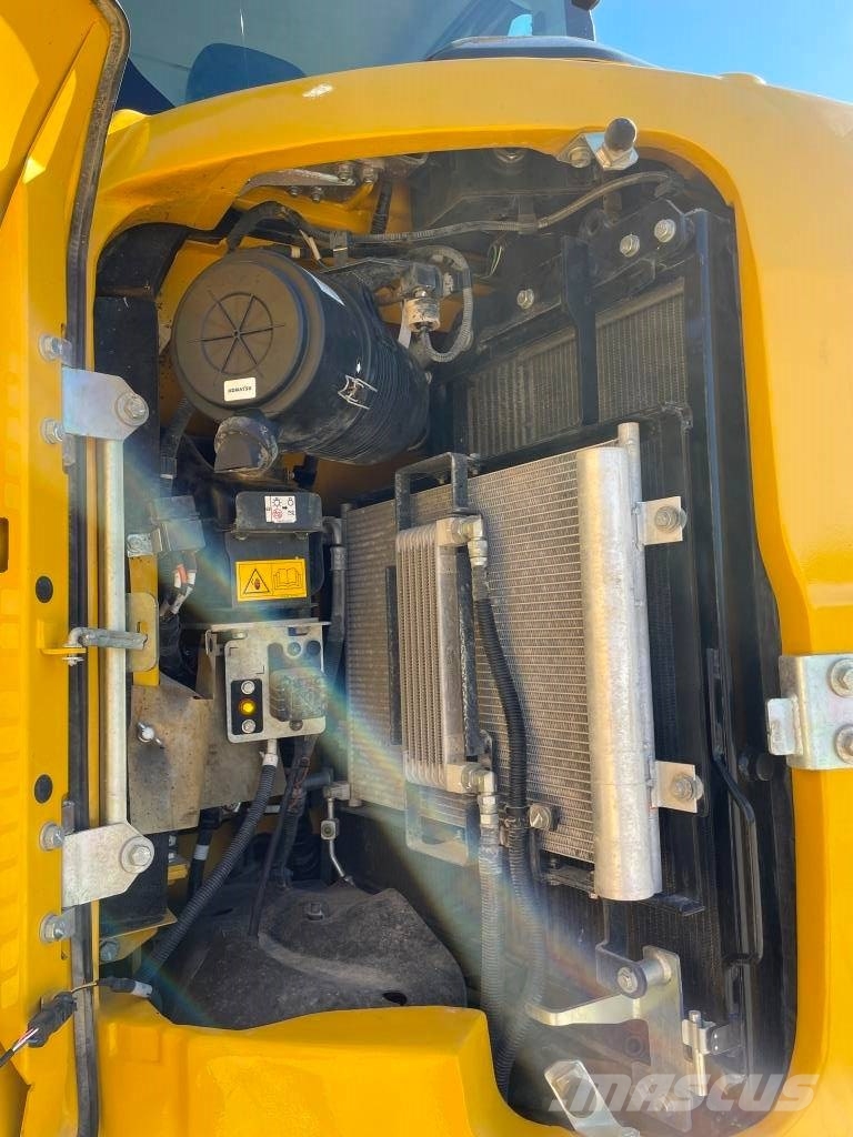 Komatsu PW98MR-11E0 Εκσκαφείς με τροχούς - λάστιχα