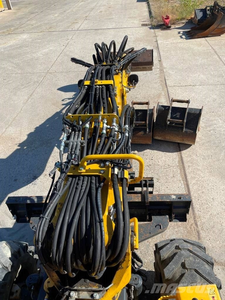 Komatsu PW98MR-11E0 Εκσκαφείς με τροχούς - λάστιχα