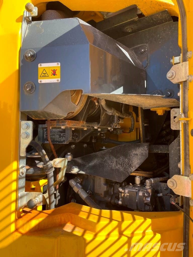 Komatsu PW98MR-11E0 Εκσκαφείς με τροχούς - λάστιχα
