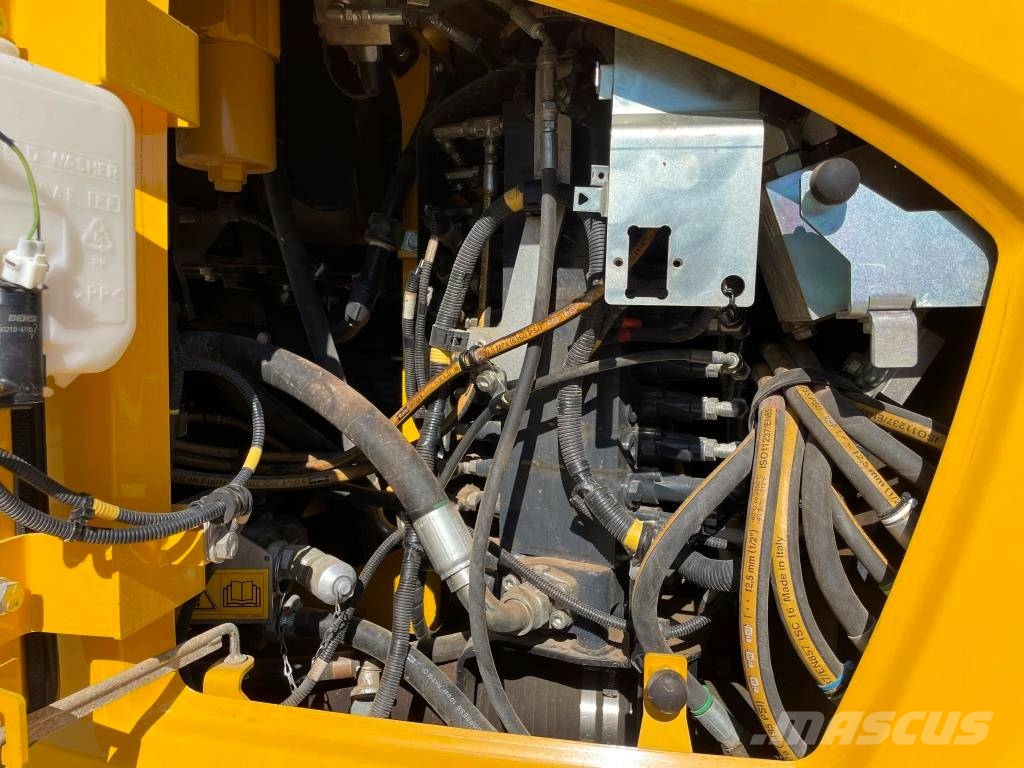 Komatsu PW98MR-11E0 Εκσκαφείς με τροχούς - λάστιχα