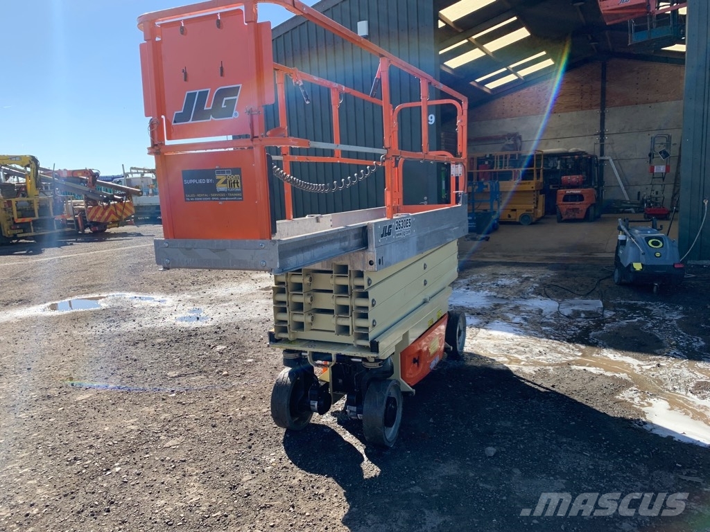 JLG ES2630 剪叉式升降机