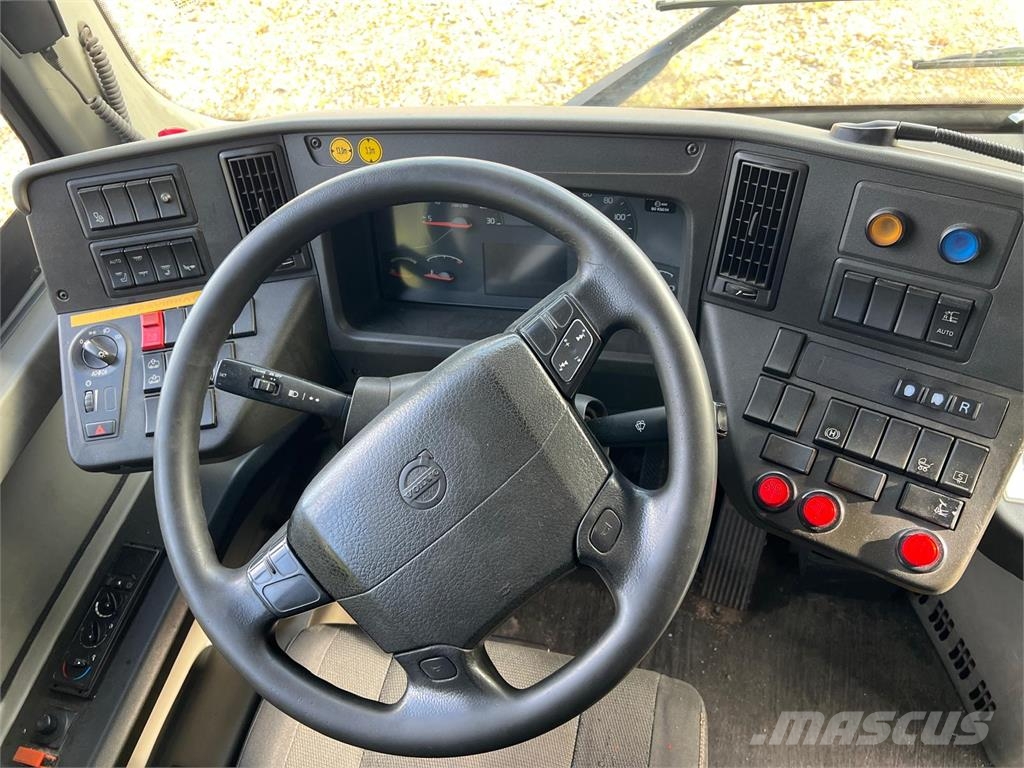 Volvo 8900 حافلة داخل المدينة