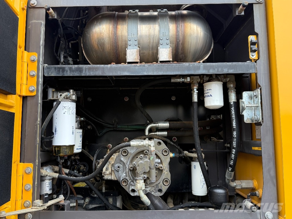 Volvo EC 300 EL Excavadoras de cadenas