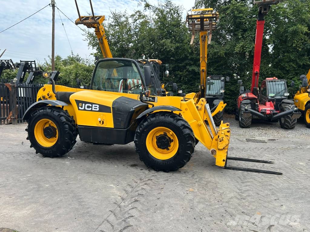 JCB 531-70 مناولات متداخلة