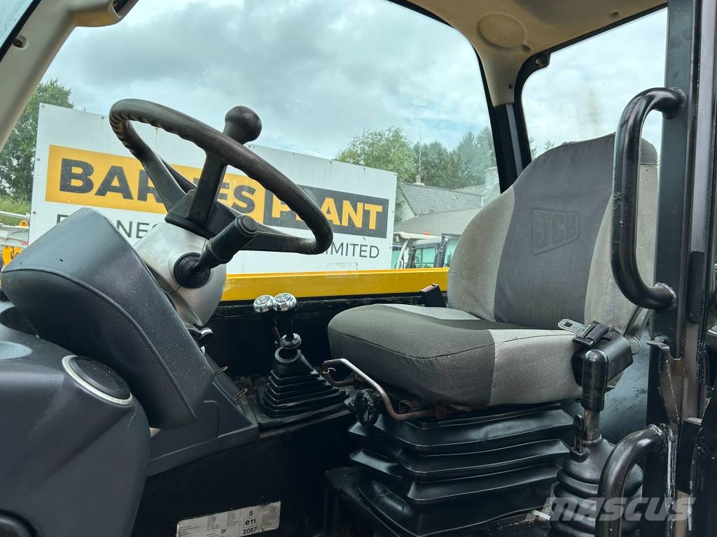 JCB 531-70 مناولات متداخلة