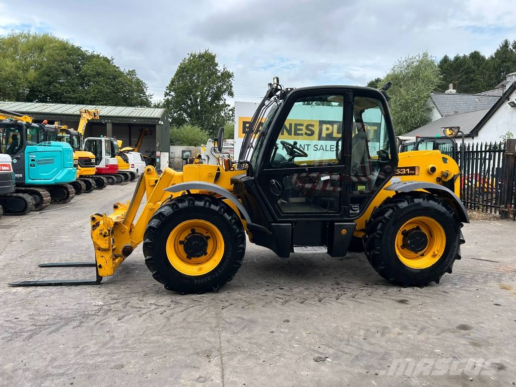 JCB 531-70 مناولات متداخلة