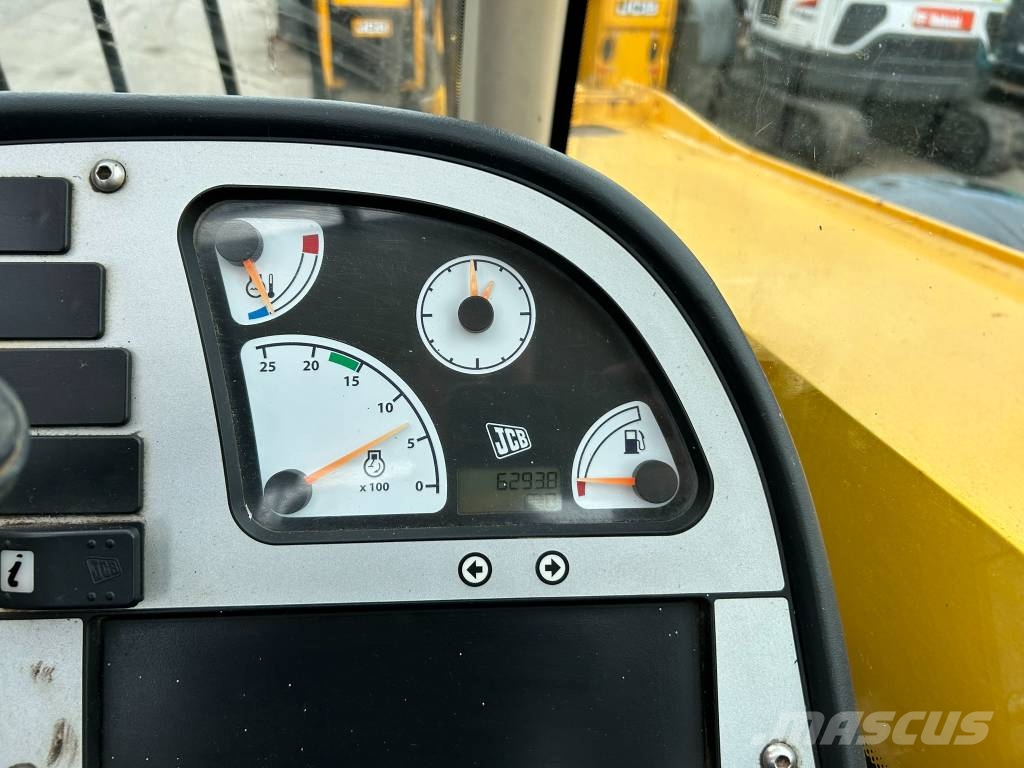 JCB 531-70 مناولات متداخلة