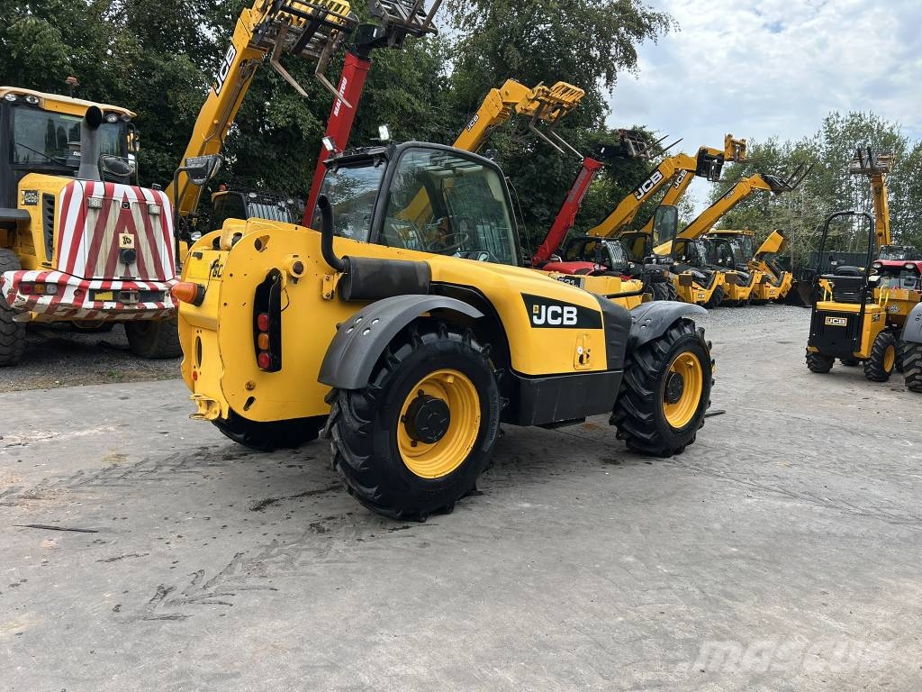 JCB 531-70 مناولات متداخلة