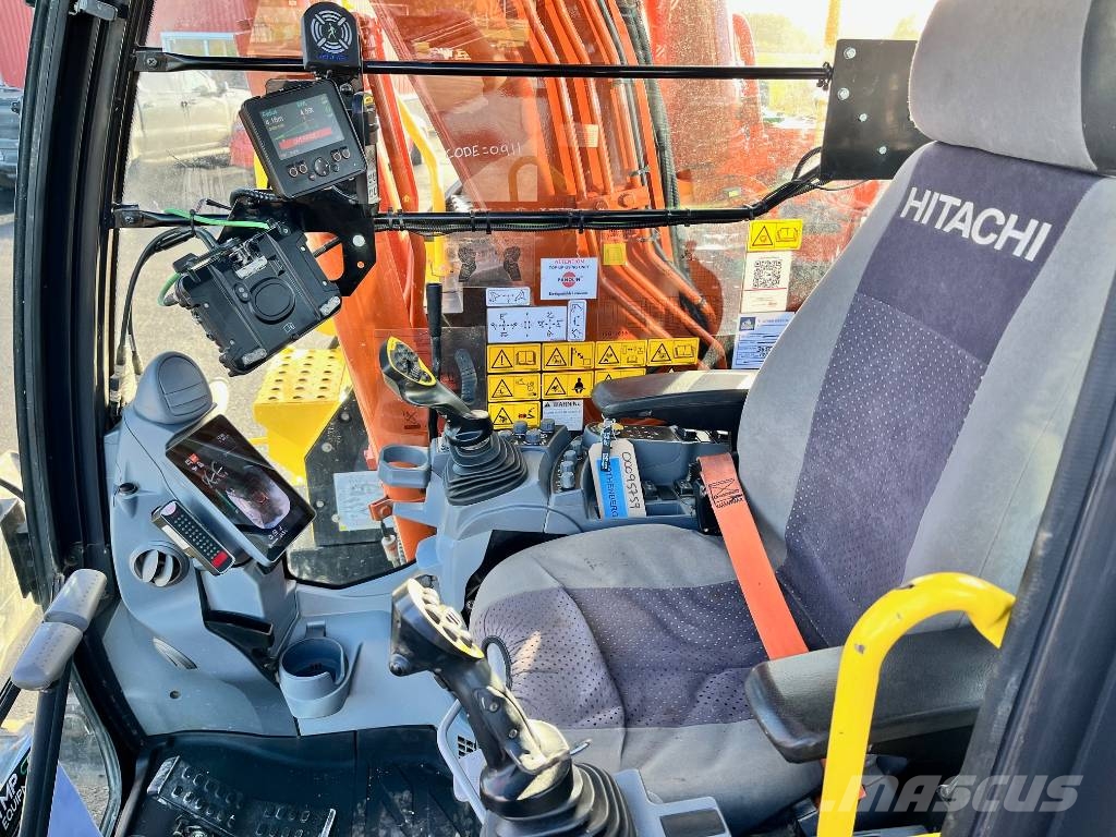 Hitachi ZX 135 US-7 Raupenbagger