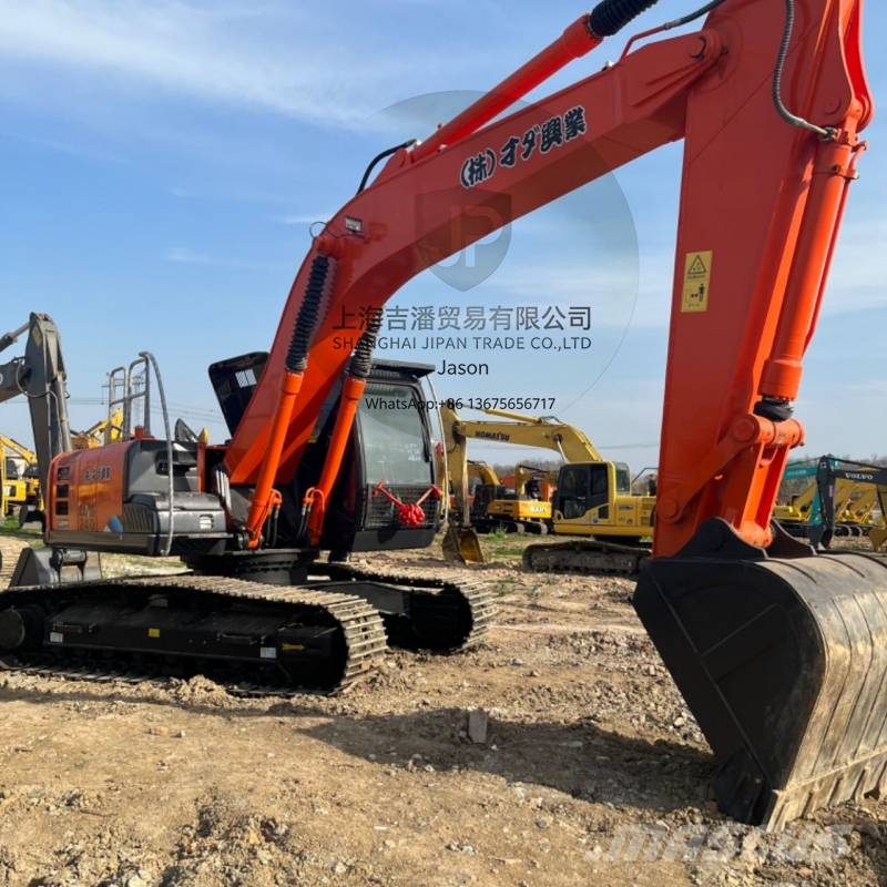 Hitachi ZX 240 Gravemaskiner på larvebånd