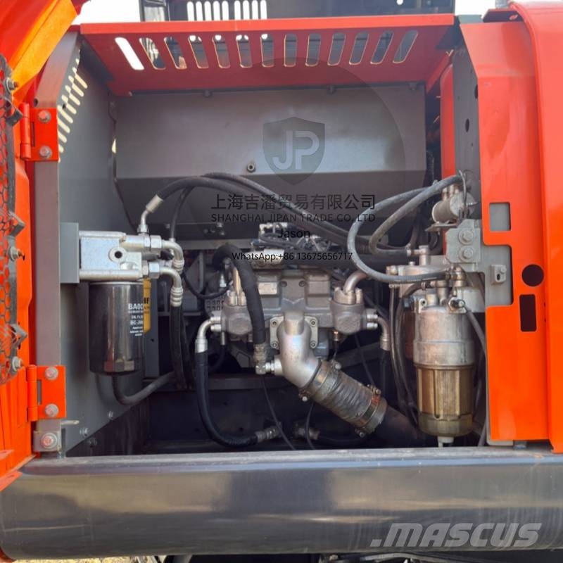 Hitachi ZX 240 Gravemaskiner på larvebånd