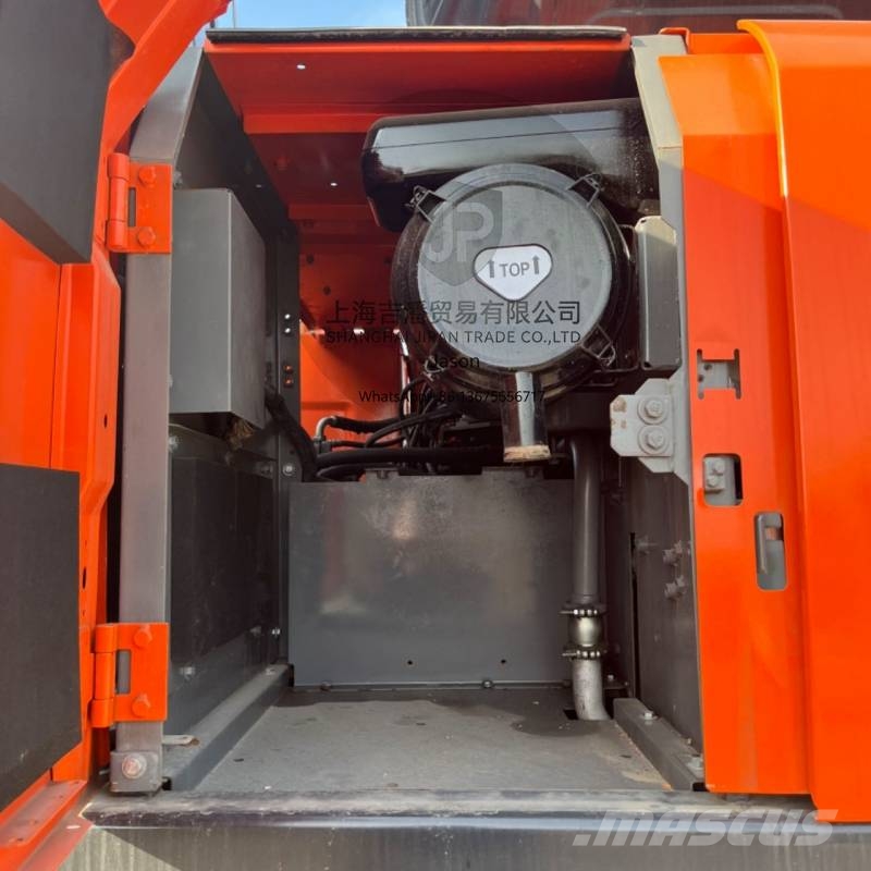 Hitachi ZX 240 Gravemaskiner på larvebånd
