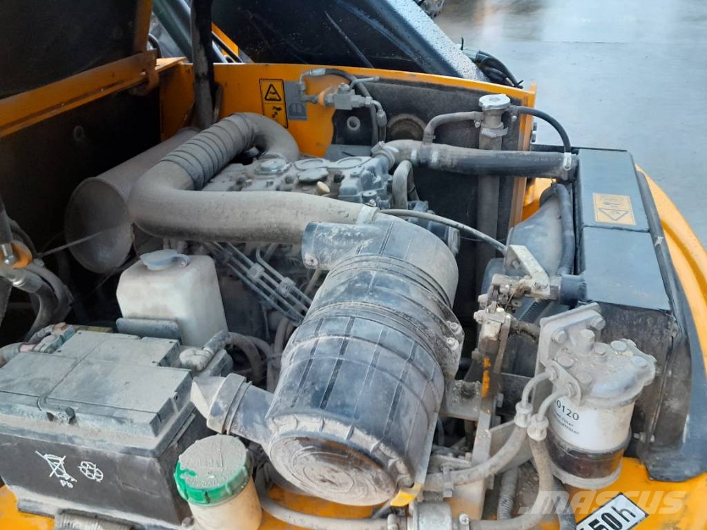 JCB 520-40 Teleskopiniai krautuvai žemės ūkiui