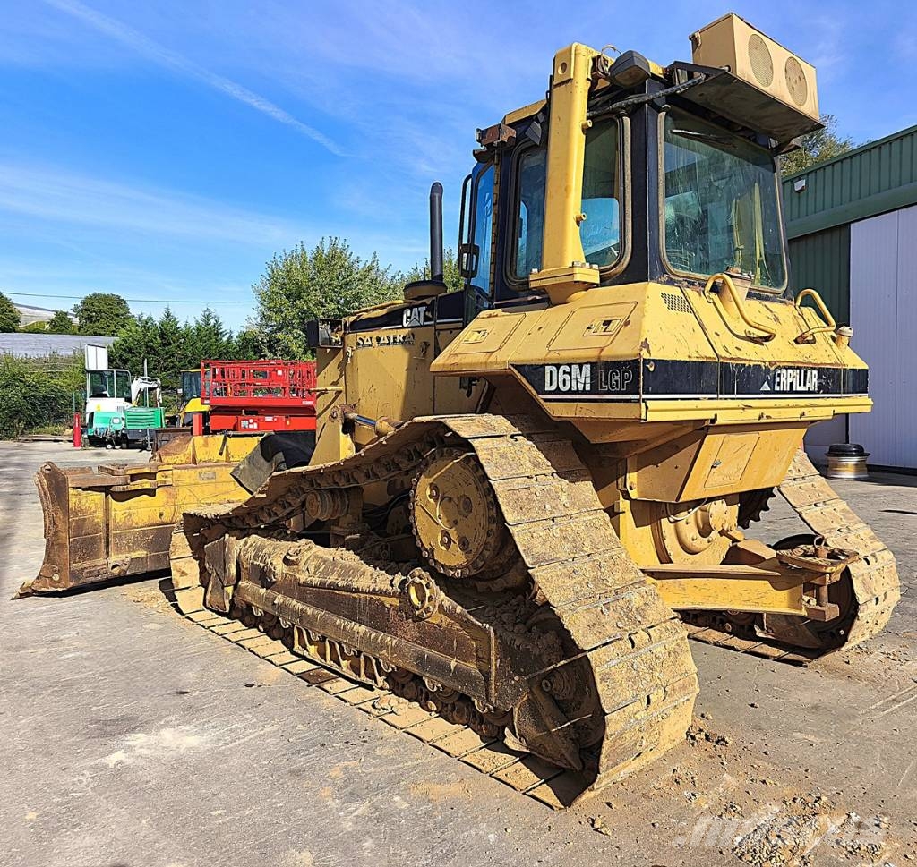 CAT D 6 M LGP Dozers - Tratores rastos
