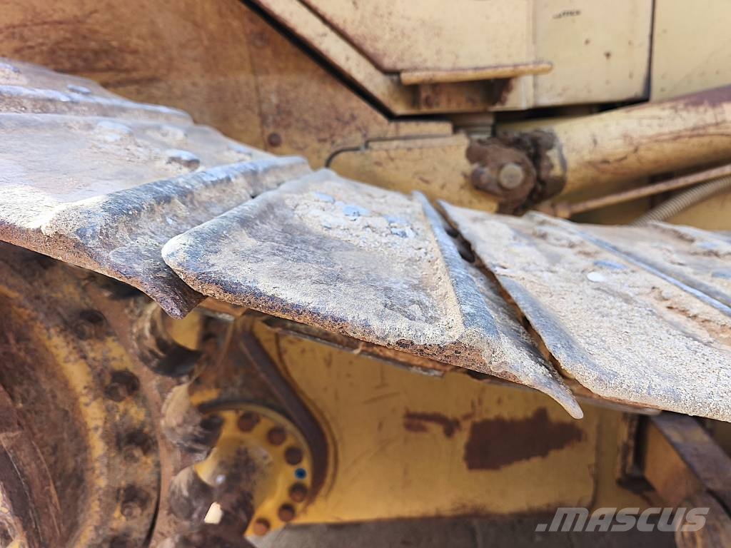 CAT D 6 M LGP Dozers - Tratores rastos