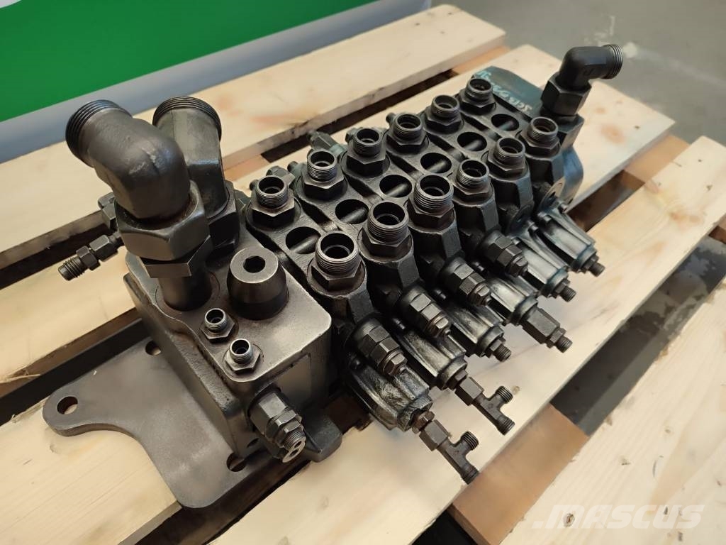 CAT 535-95 448 / 5 000 Hydraulic distributor 07260157 Гідравліка