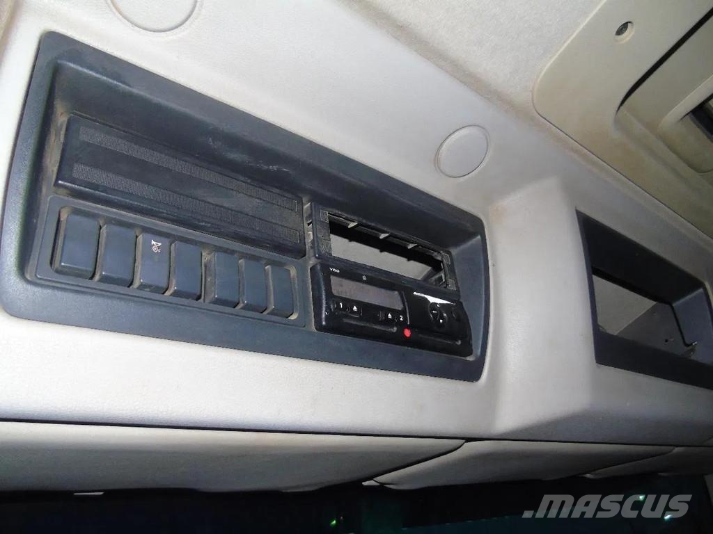 Renault Kerax 410DXI + 8X4 + MANUAL + SPRING شاحنات قلابة