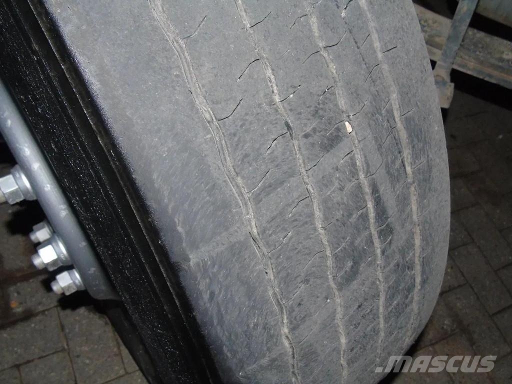 Renault Kerax 410DXI + 8X4 + MANUAL + SPRING شاحنات قلابة