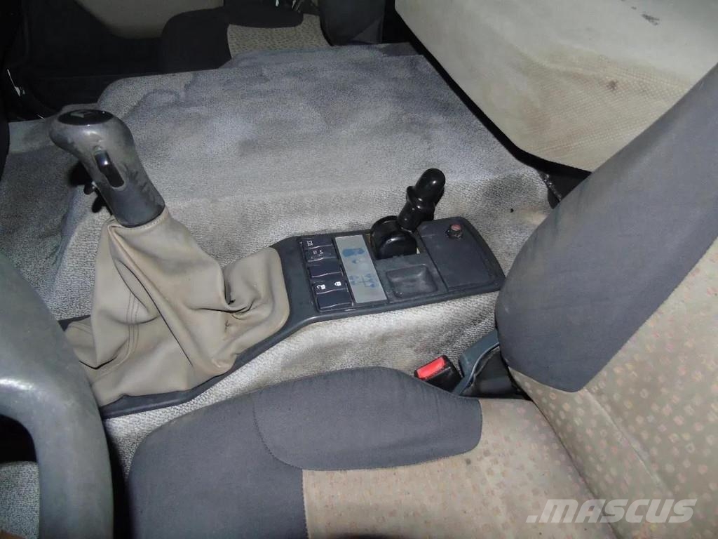 Renault Kerax 410DXI + 8X4 + MANUAL + SPRING شاحنات قلابة