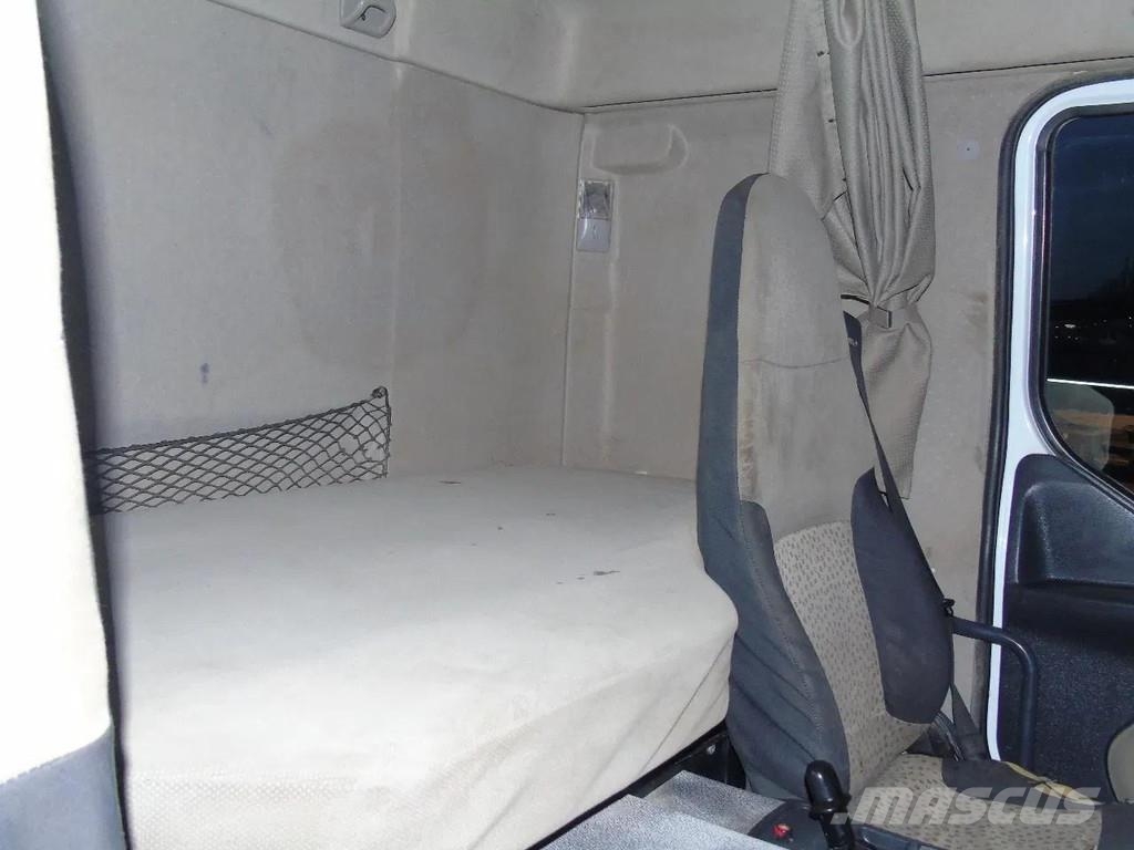 Renault Kerax 410DXI + 8X4 + MANUAL + SPRING شاحنات قلابة
