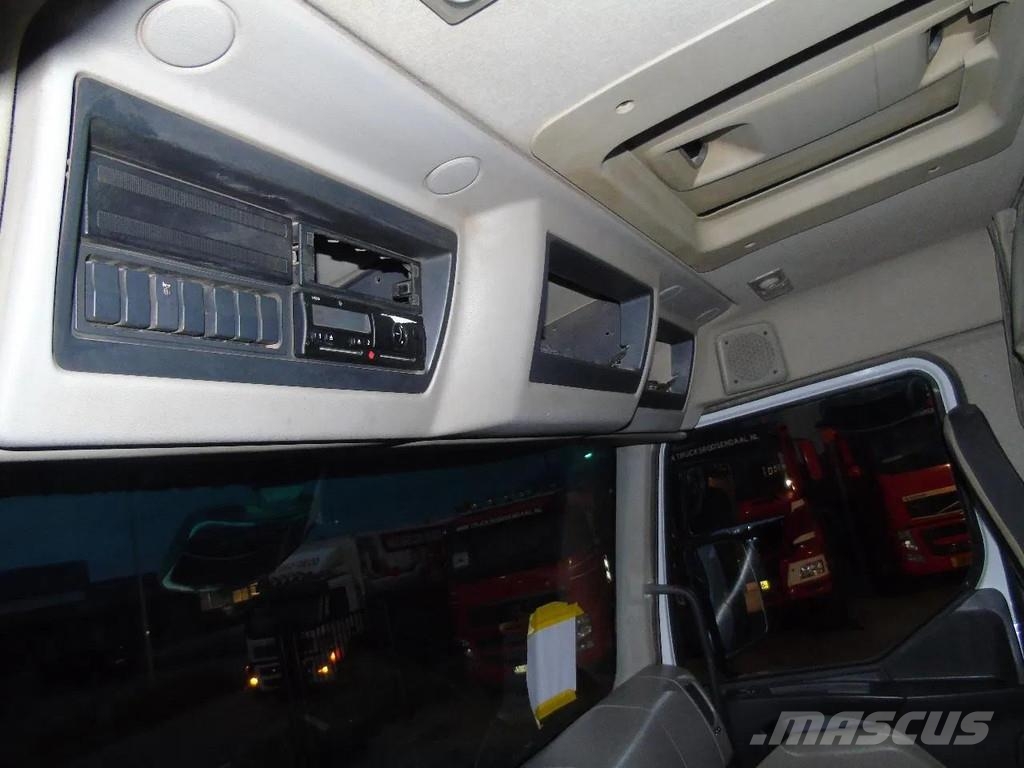 Renault Kerax 410DXI + 8X4 + MANUAL + SPRING شاحنات قلابة