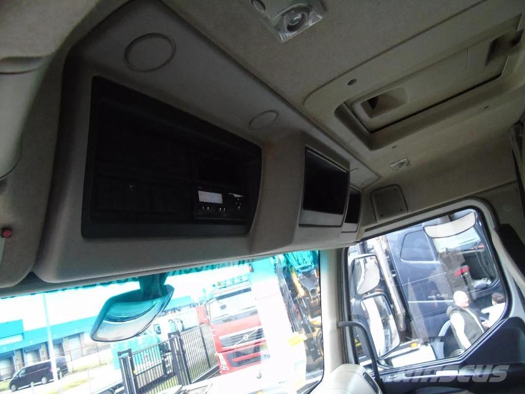 Renault Kerax 410DXI + 8X4 + MANUAL + SPRING شاحنات قلابة