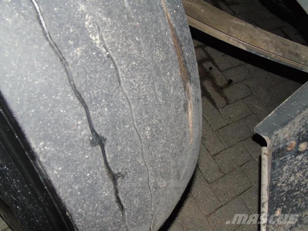 Renault Kerax 410DXI + 8X4 + MANUAL + SPRING شاحنات قلابة