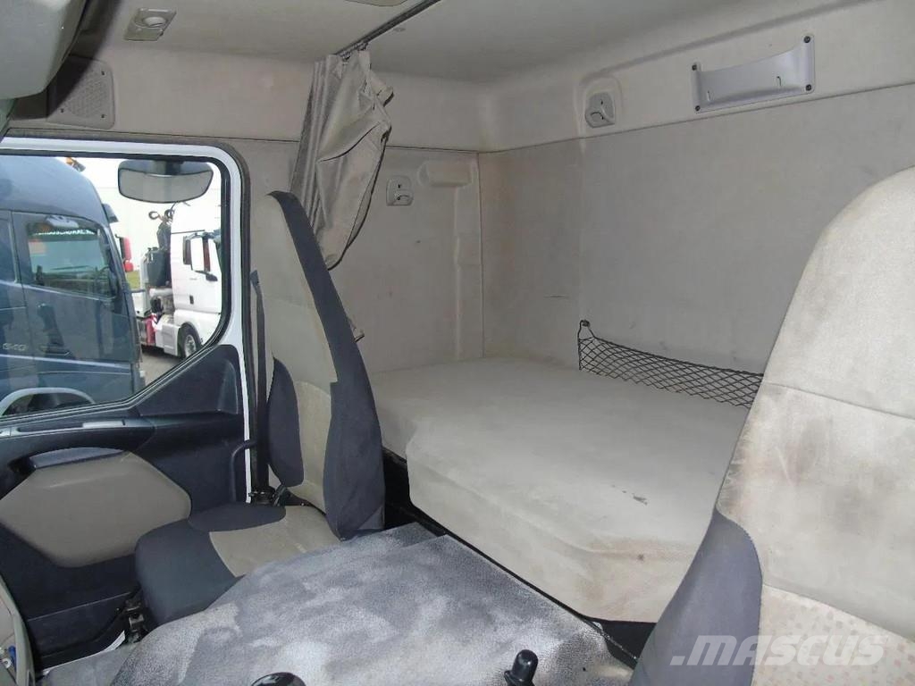 Renault Kerax 410DXI + 8X4 + MANUAL + SPRING شاحنات قلابة