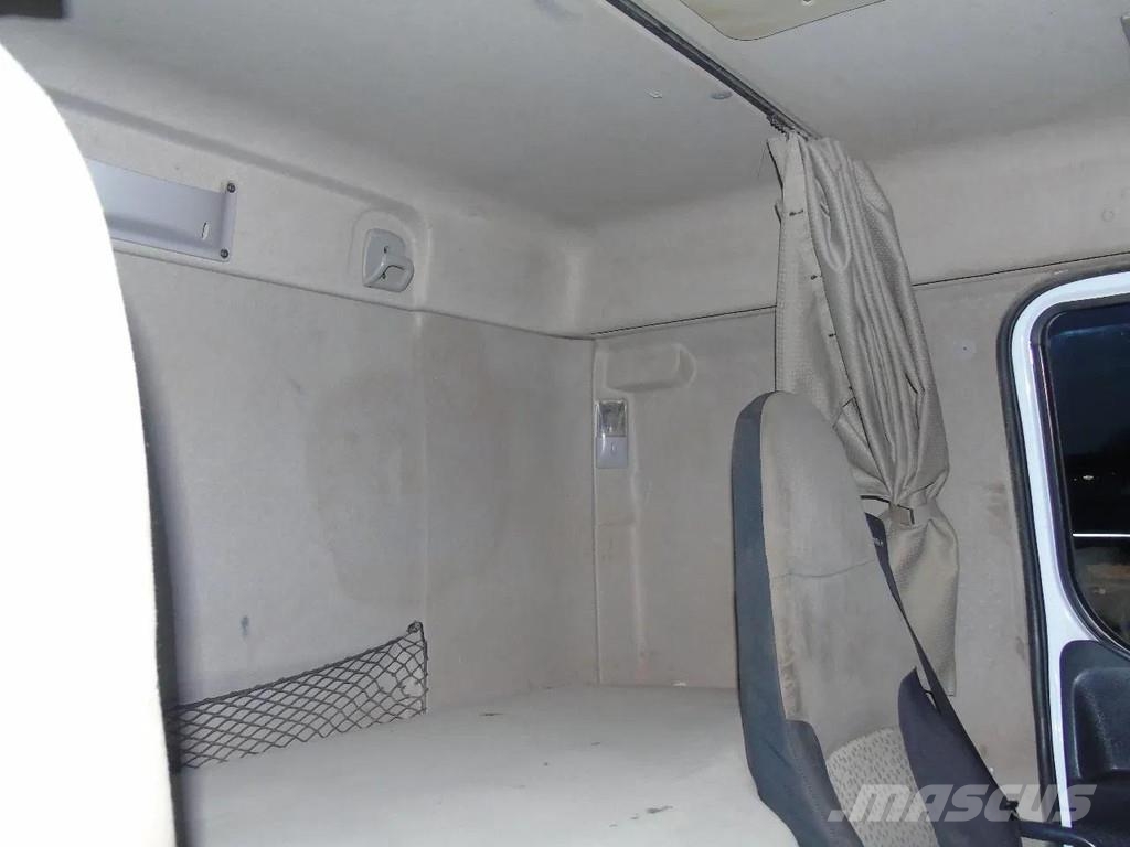 Renault Kerax 410DXI + 8X4 + MANUAL + SPRING شاحنات قلابة