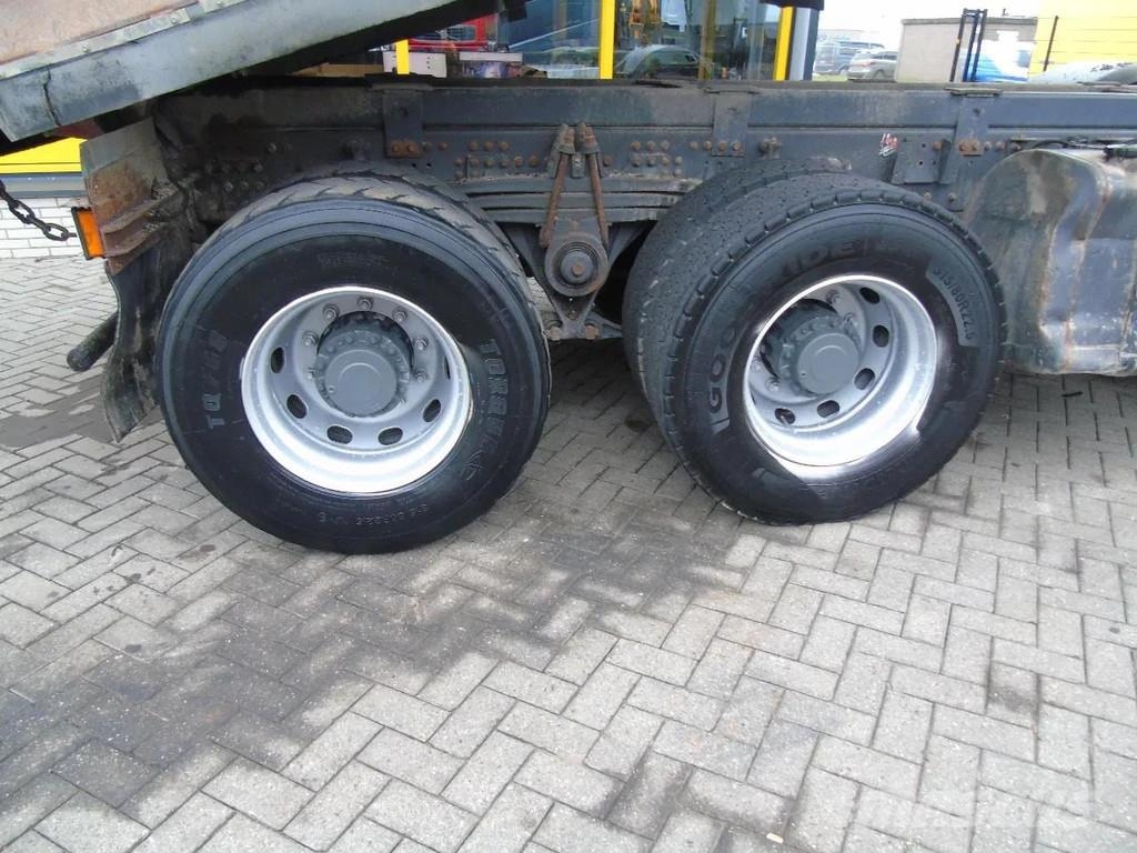 Renault Kerax 410DXI + 8X4 + MANUAL + SPRING شاحنات قلابة
