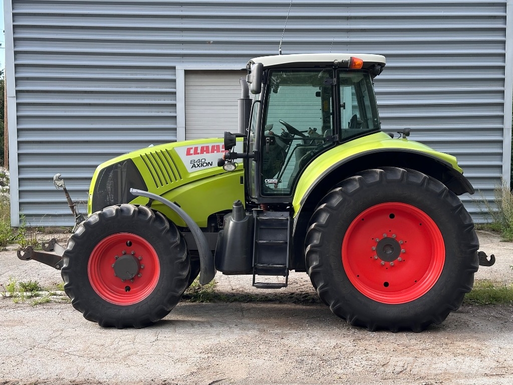CLAAS Axion 840 Traktori