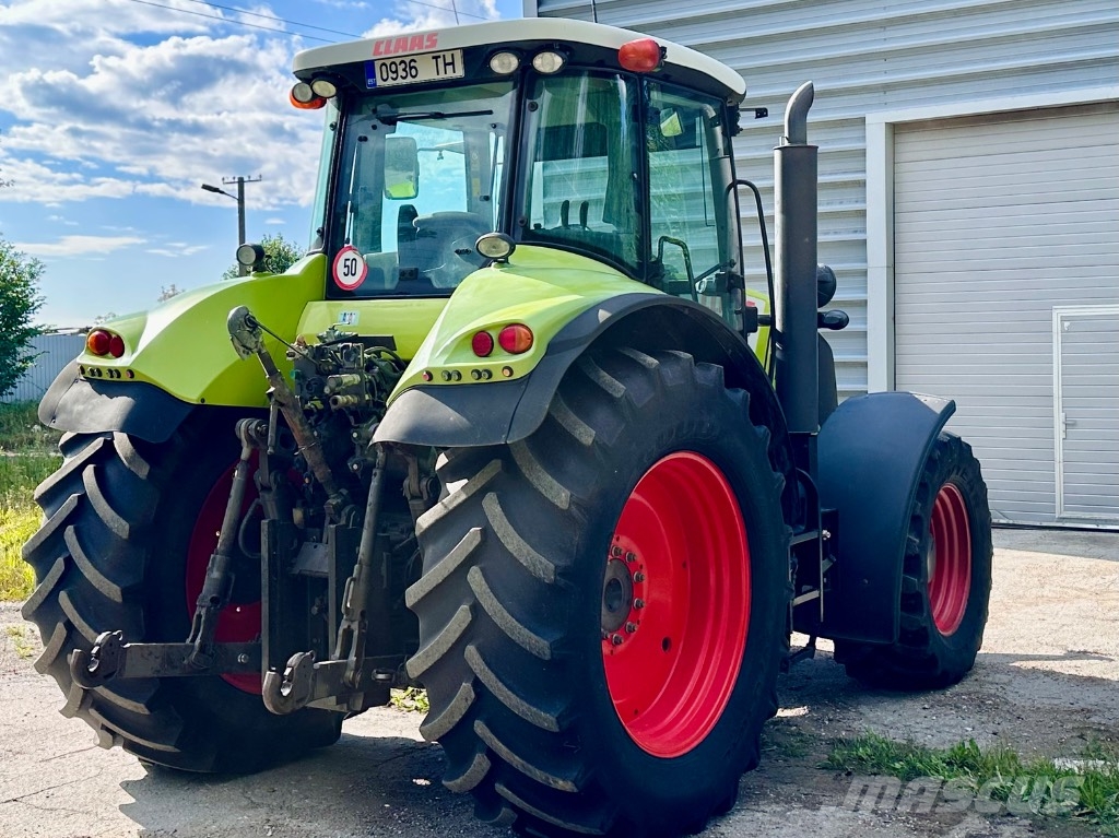 CLAAS Axion 840 Traktori