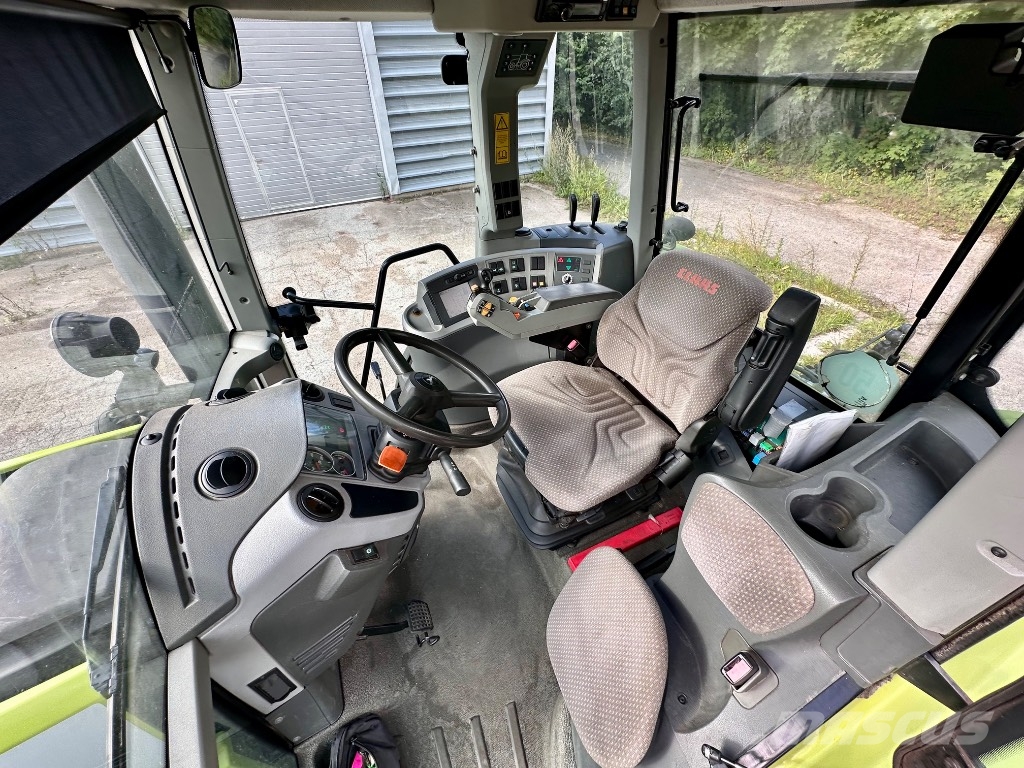 CLAAS Axion 840 Traktori