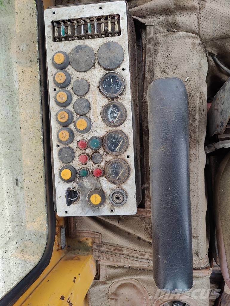 Liebherr LR 621 B Pale cingolate