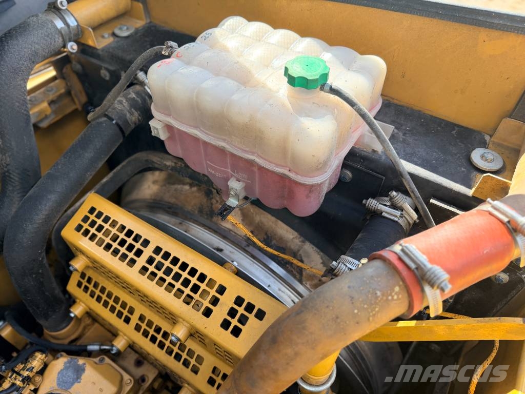 CAT 329E LN Paletli ekskavatörler