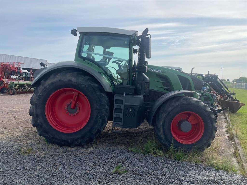 Fendt 828 Vario S4 الجرارات