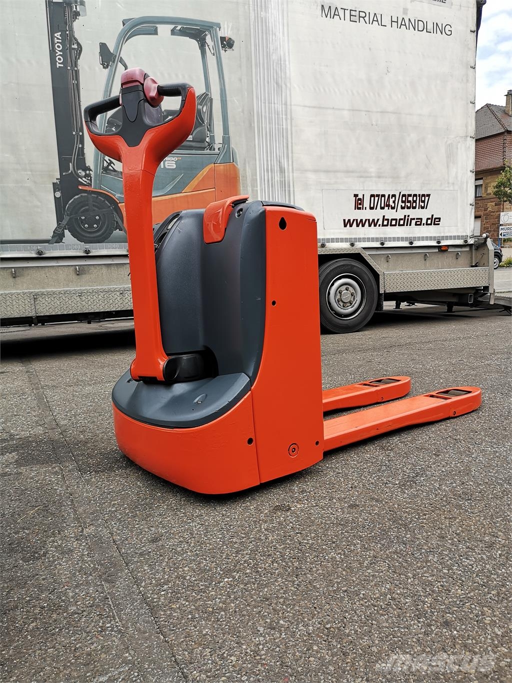 Linde T16 Li-Ion Ručne vedené vysokozdvižné vozíky