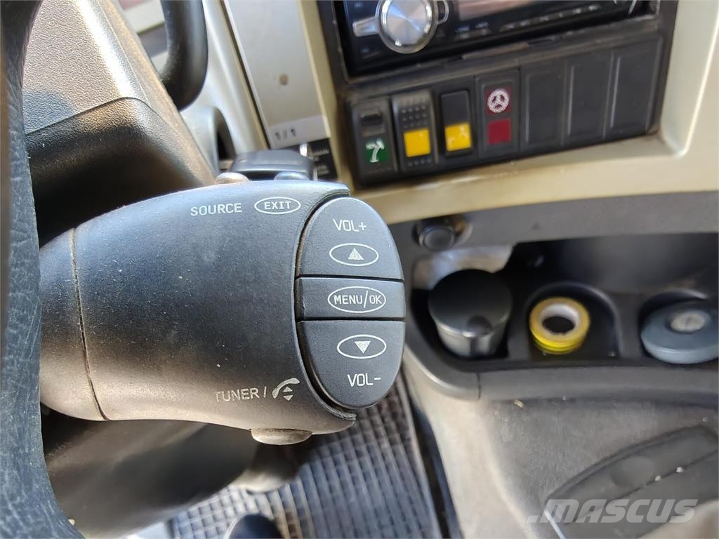 Sisu R500 E13M Bañeras basculantes usadas