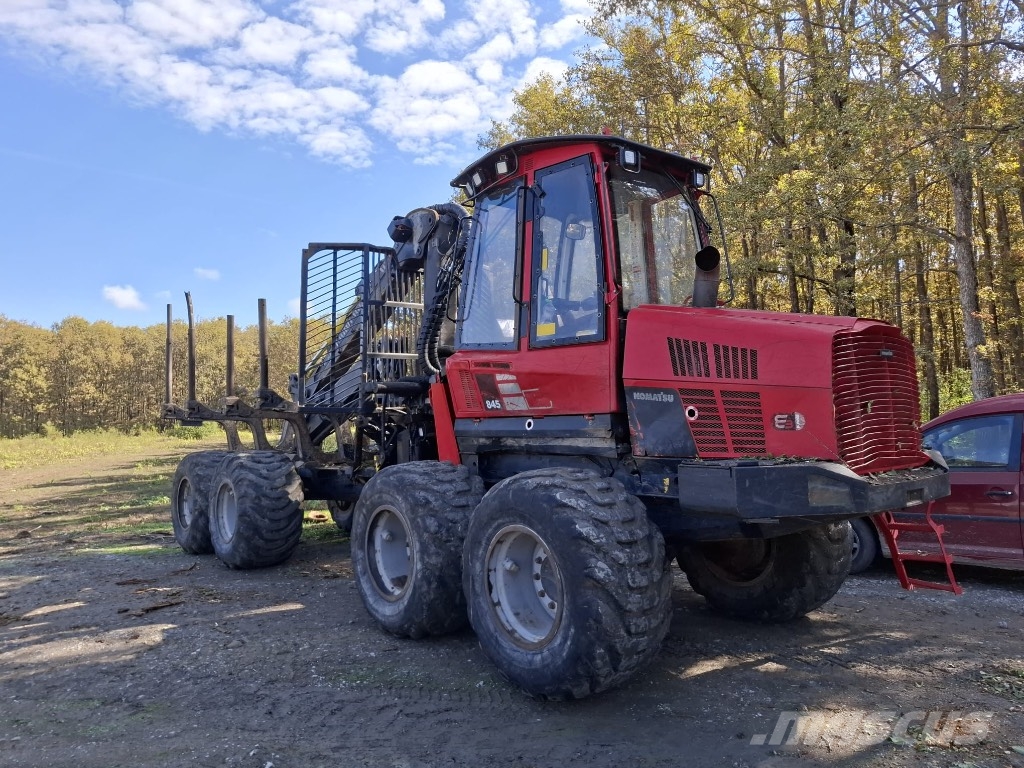 Komatsu 845 Forvarderi